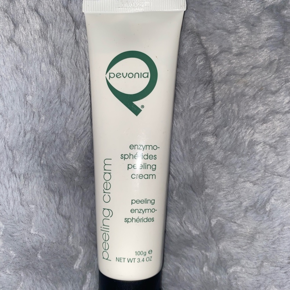 PEVONIA Enzyme Peeling Cream - White